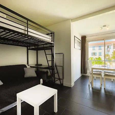 Apartman Beautiful Flat With Pool And Close To The Sea